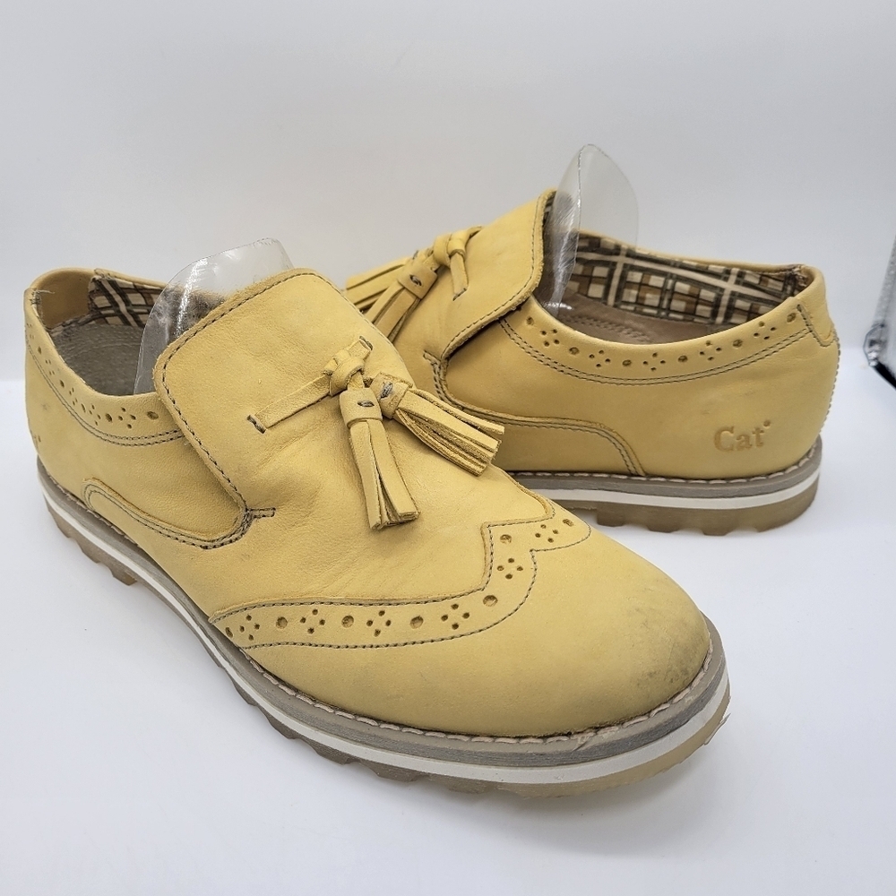 Cat Caterpillar Women's Flat Shoes Size 6 Light Yellow Leather LOAFERS - Picture 2 of 14